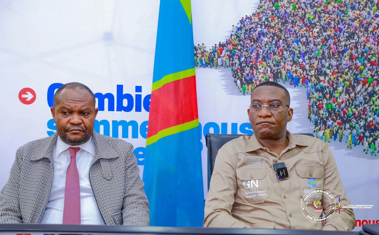 RDC – RGPH-2 : Guylain Nyembo sensibilise la population de Lomami à Kabinda sur le recensement